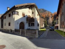 Ruim appartement in Zernez met uitzicht op bergen en skipiste - thumbnail 6