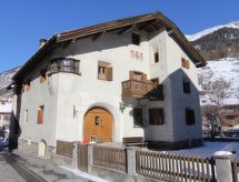 Ruim appartement in Zernez met uitzicht op bergen en skipiste - thumbnail 1
