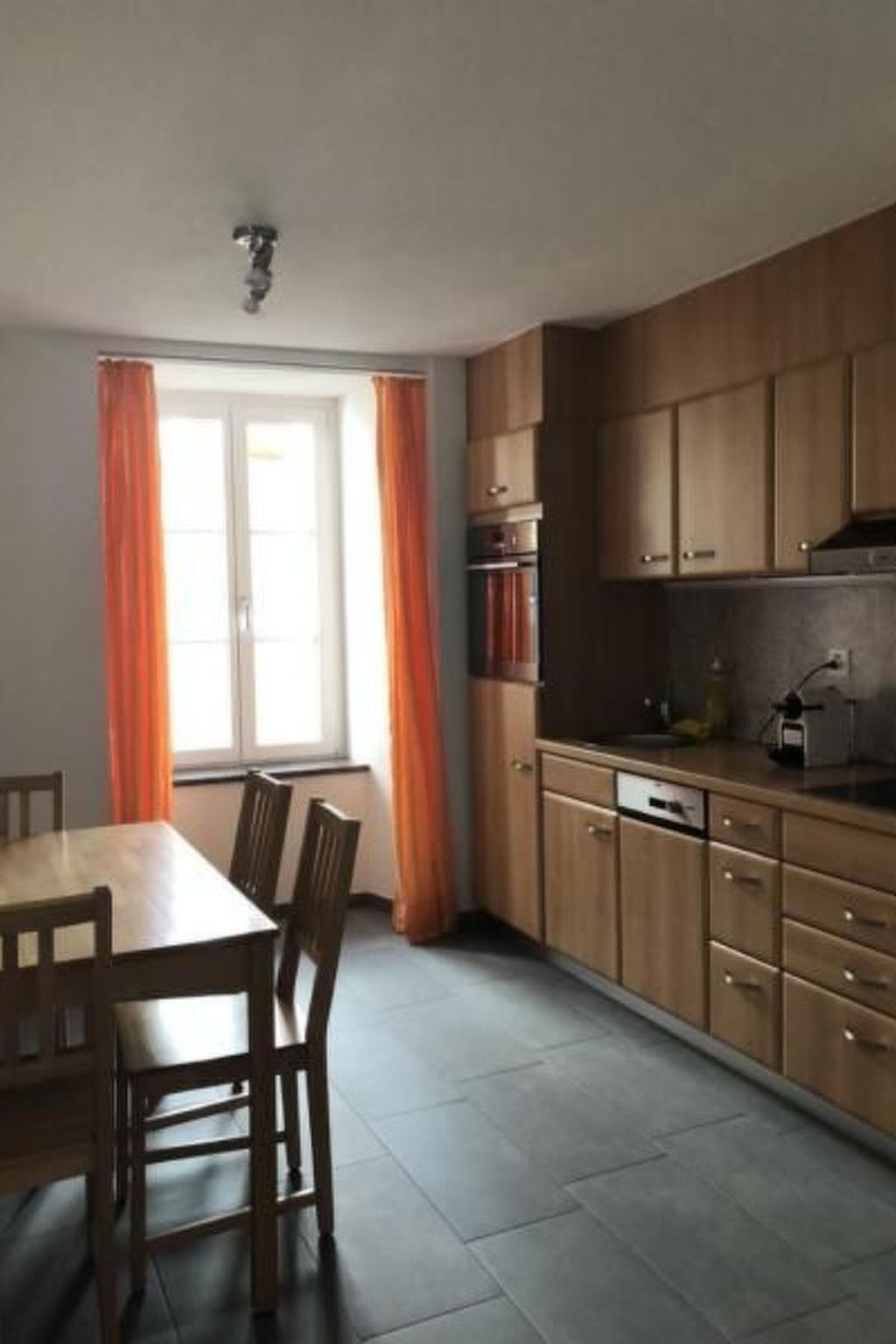 Appartement Chasa Strimer, (Zernez) – Cuisine et coin repas, photo 6 sur 14