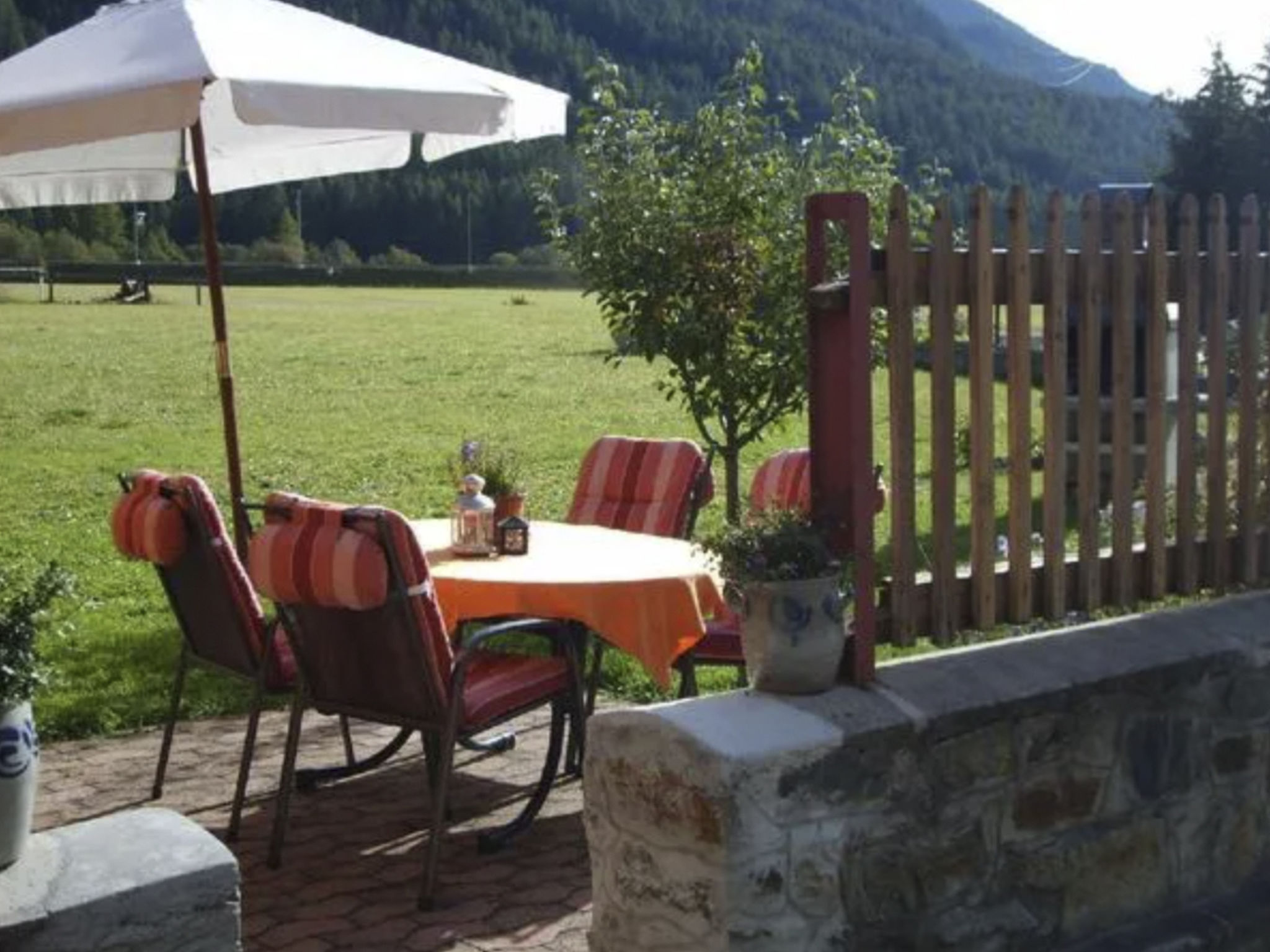 Chasa Clavuot, (Zernez). - Buiten