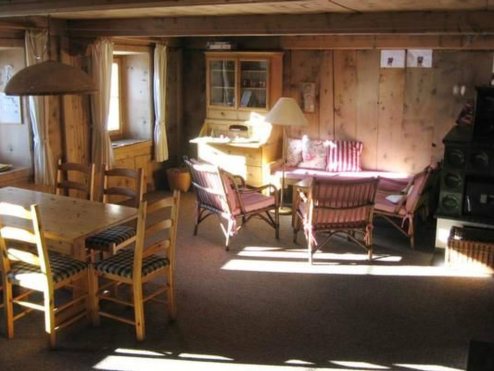 Appartement Chasa Pitsch, (Tschierv) – Cuisine et coin repas, photo 30 sur 33