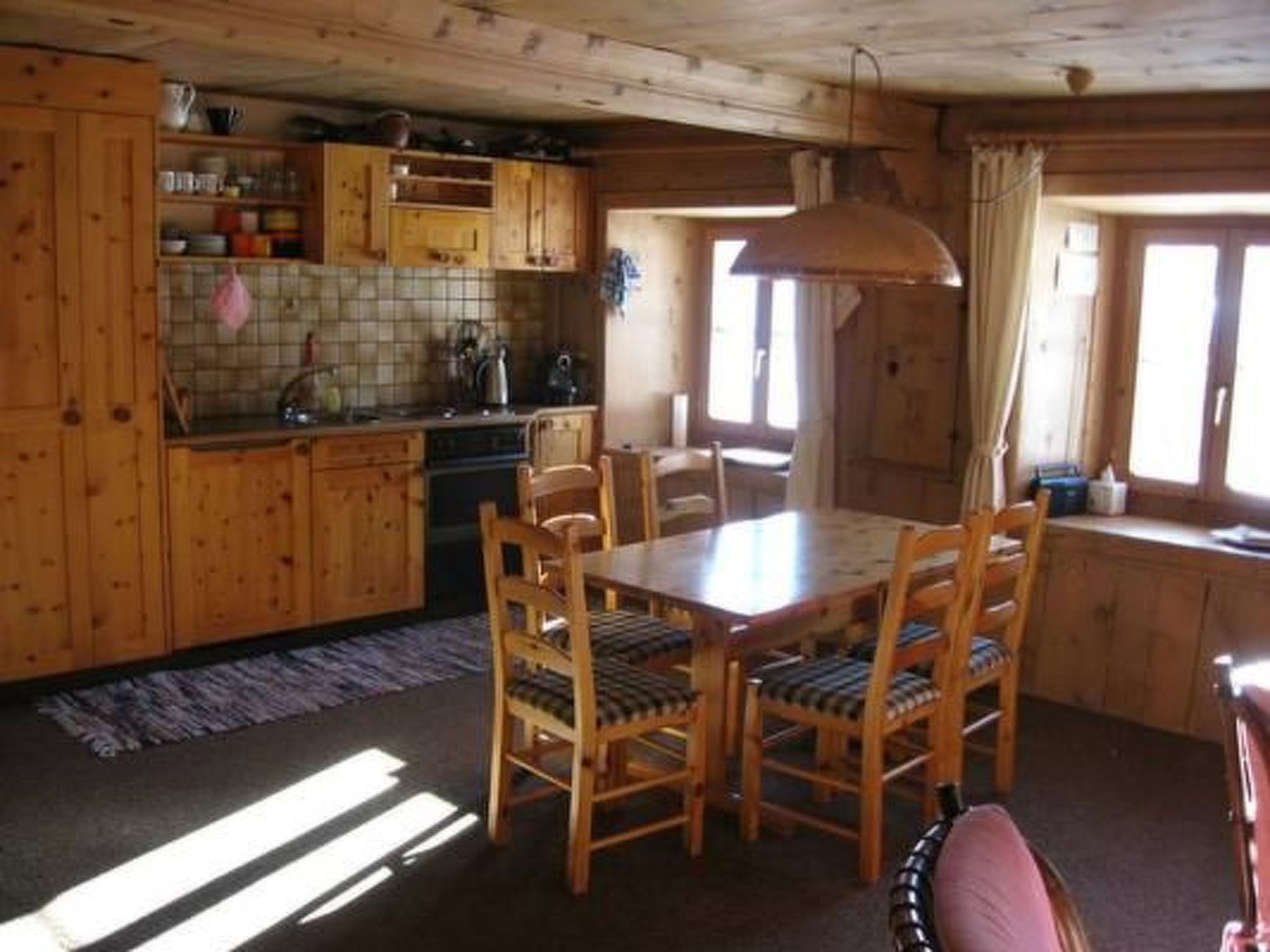 Appartement Chasa Pitsch, (Tschierv) – Cuisine et coin repas, photo 29 sur 33