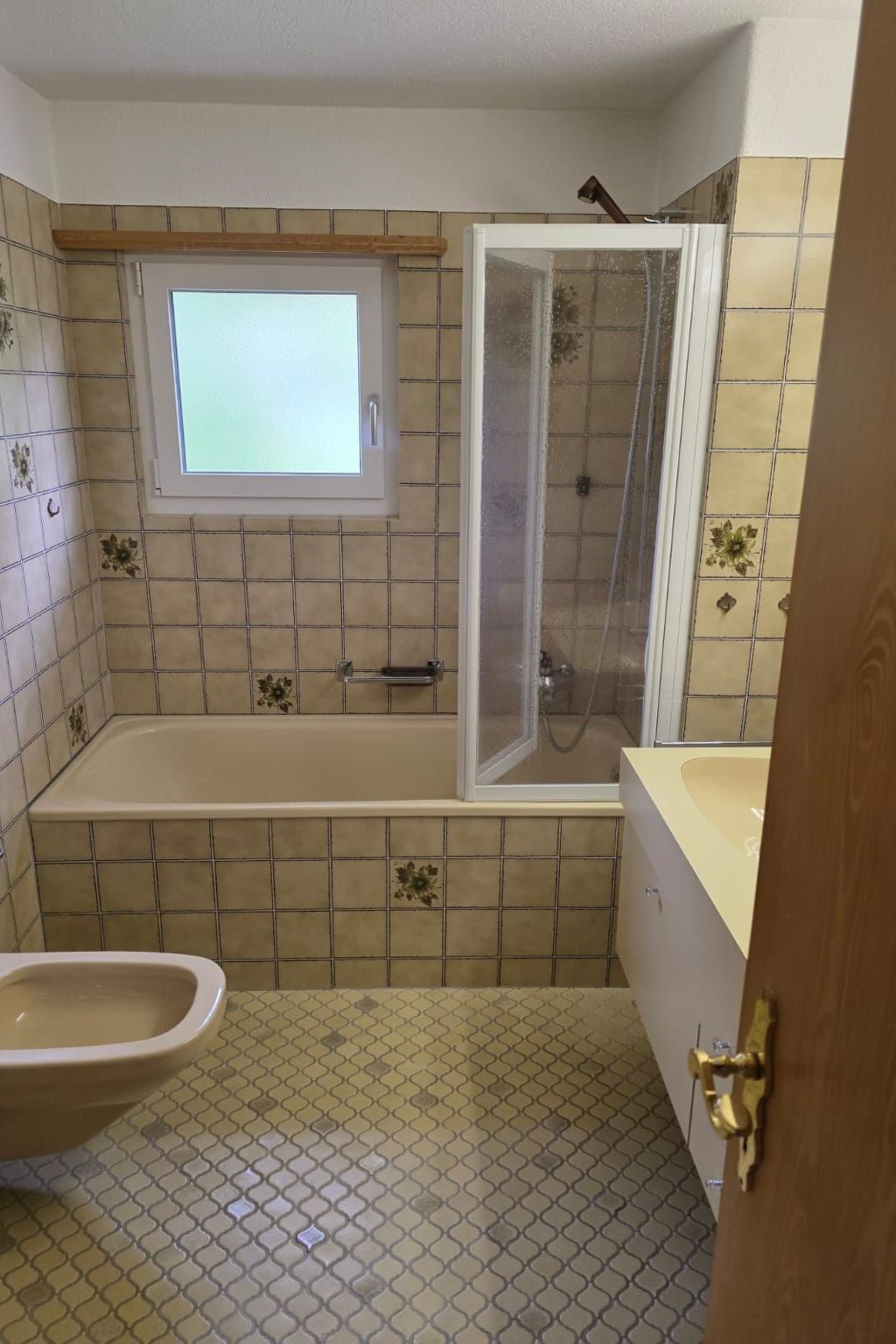 Appartement Chasa Grava 28, (Tschierv) – Salle de bains, photo 12 sur 21