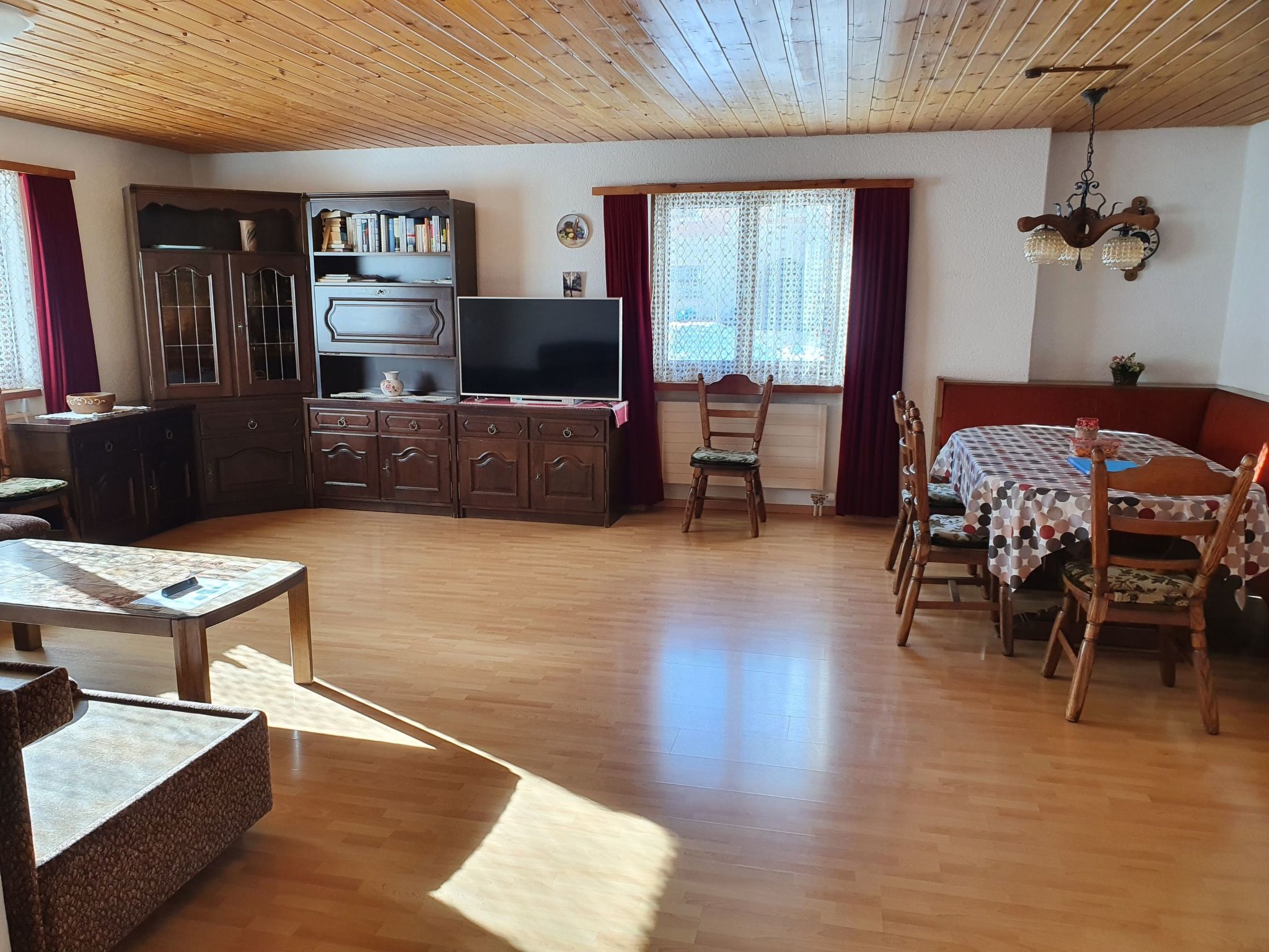 Appartement Ferienhaus Plaun Grond, (Tschierv) – Cuisine et coin repas, photo 44 sur 45