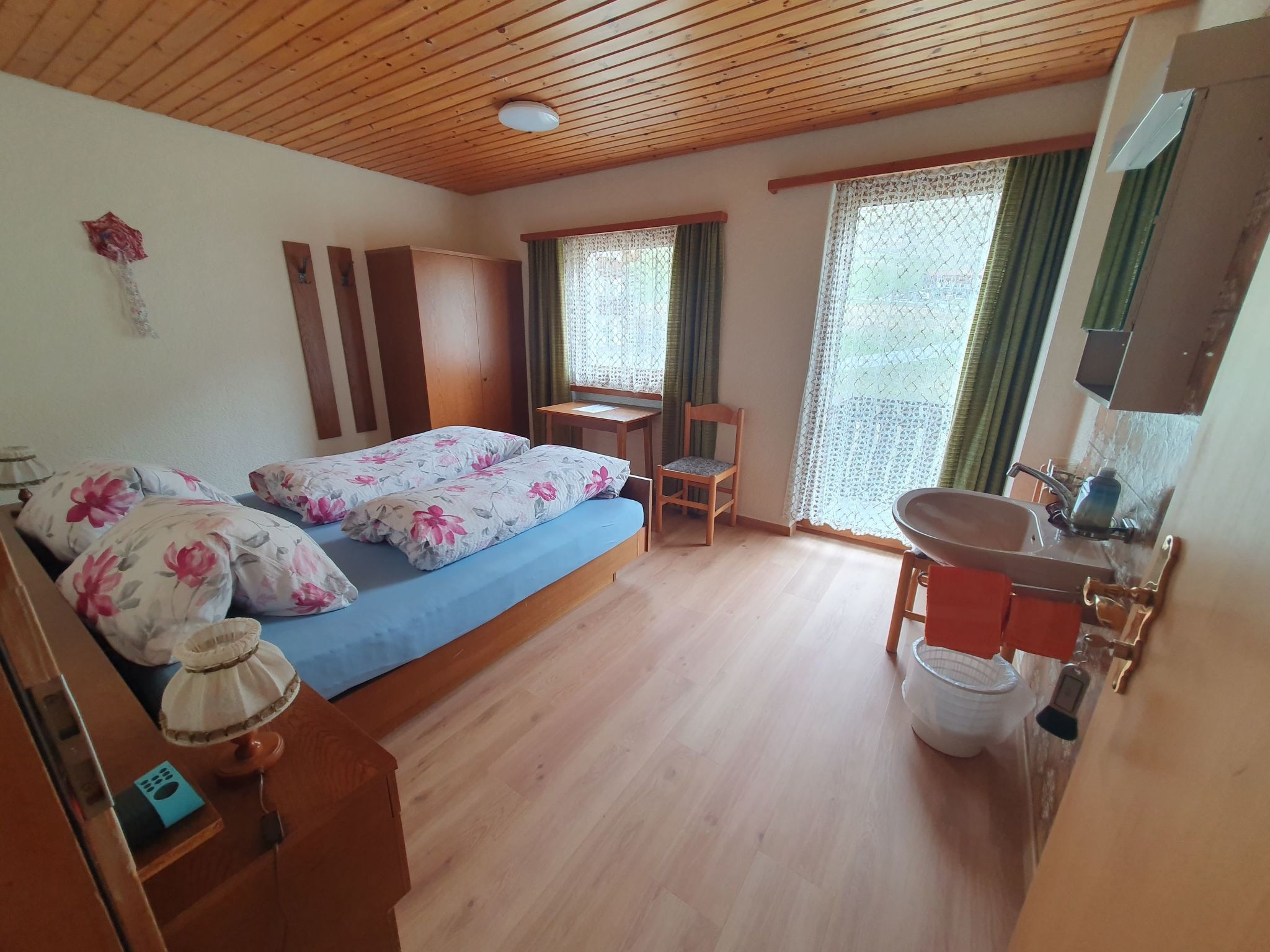 Appartement Ferienhaus Plaun Grond, (Tschierv) – Salle de bains, photo 7 sur 45