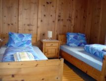 Ruim appartement voor 5 aan de skipiste in Tschierv, Engadin - thumbnail 4