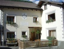 Ruim appartement voor 5 aan de skipiste in Tschierv, Engadin - thumbnail 1