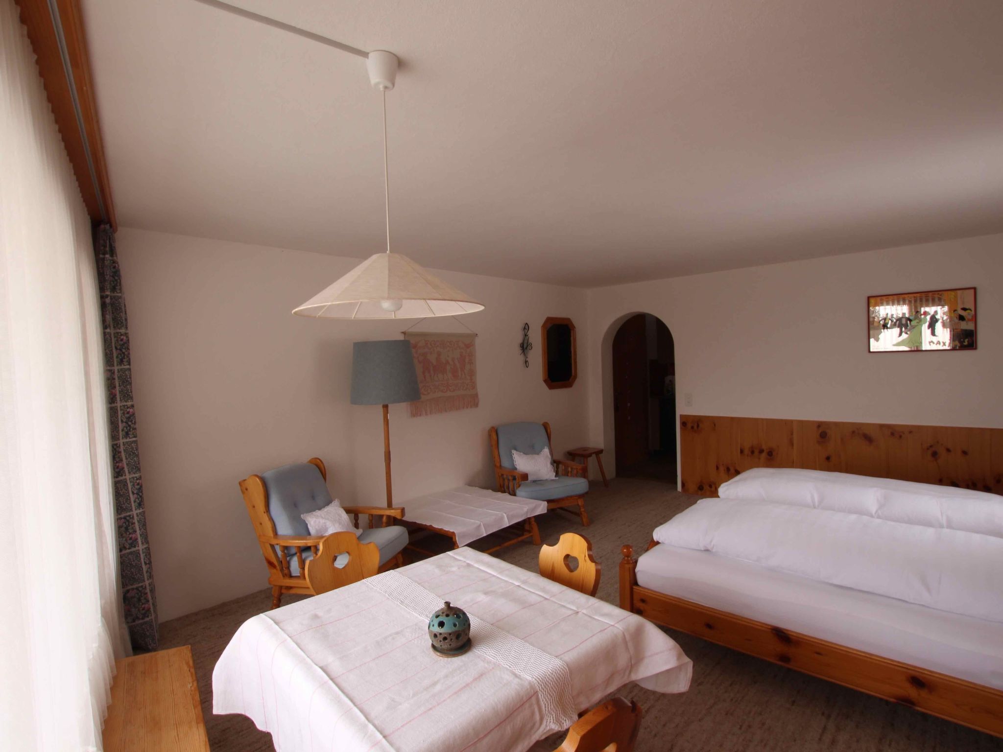 Appartement Chasa Grava 26, (Tschierv) – Cuisine et coin repas, photo 8 sur 12