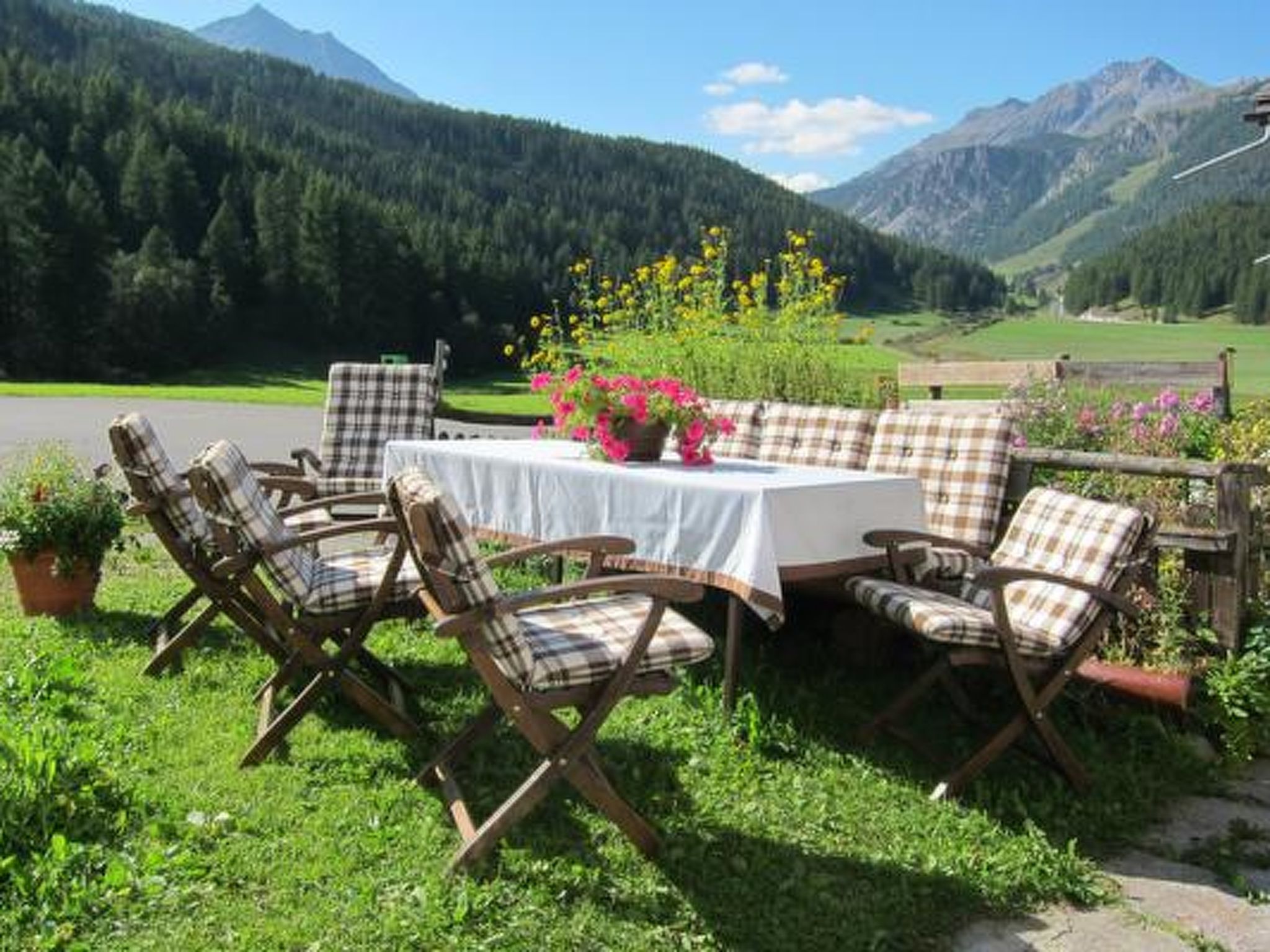 Fuldera Daint Chasa Zanoli Ferienwohnung im zweiten Stock, (Fuldera) — Terrace (2 of 22)