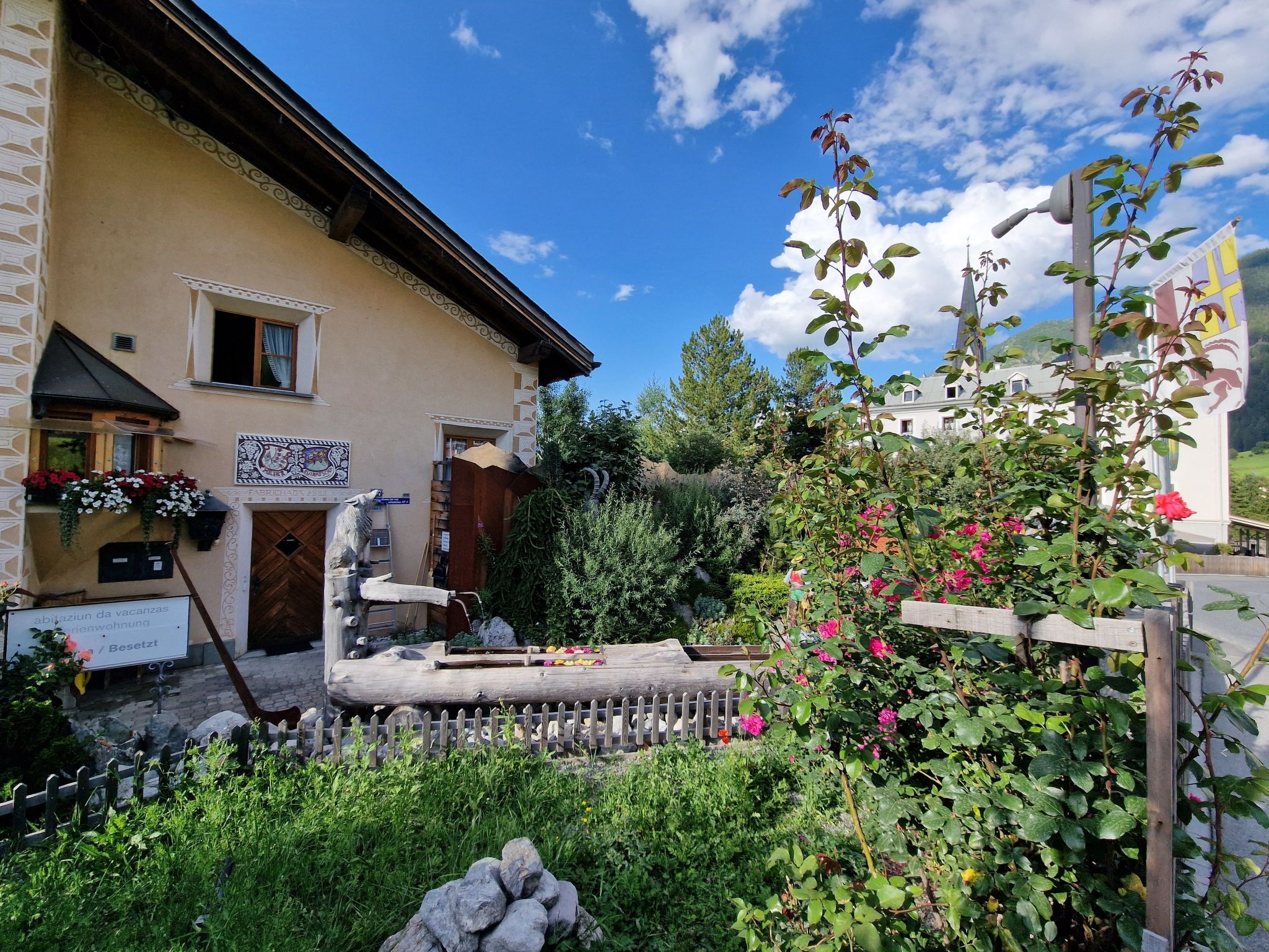 Chaschatschas, (Sta. Maria - Santa Maria Val Müstair) - Outside
