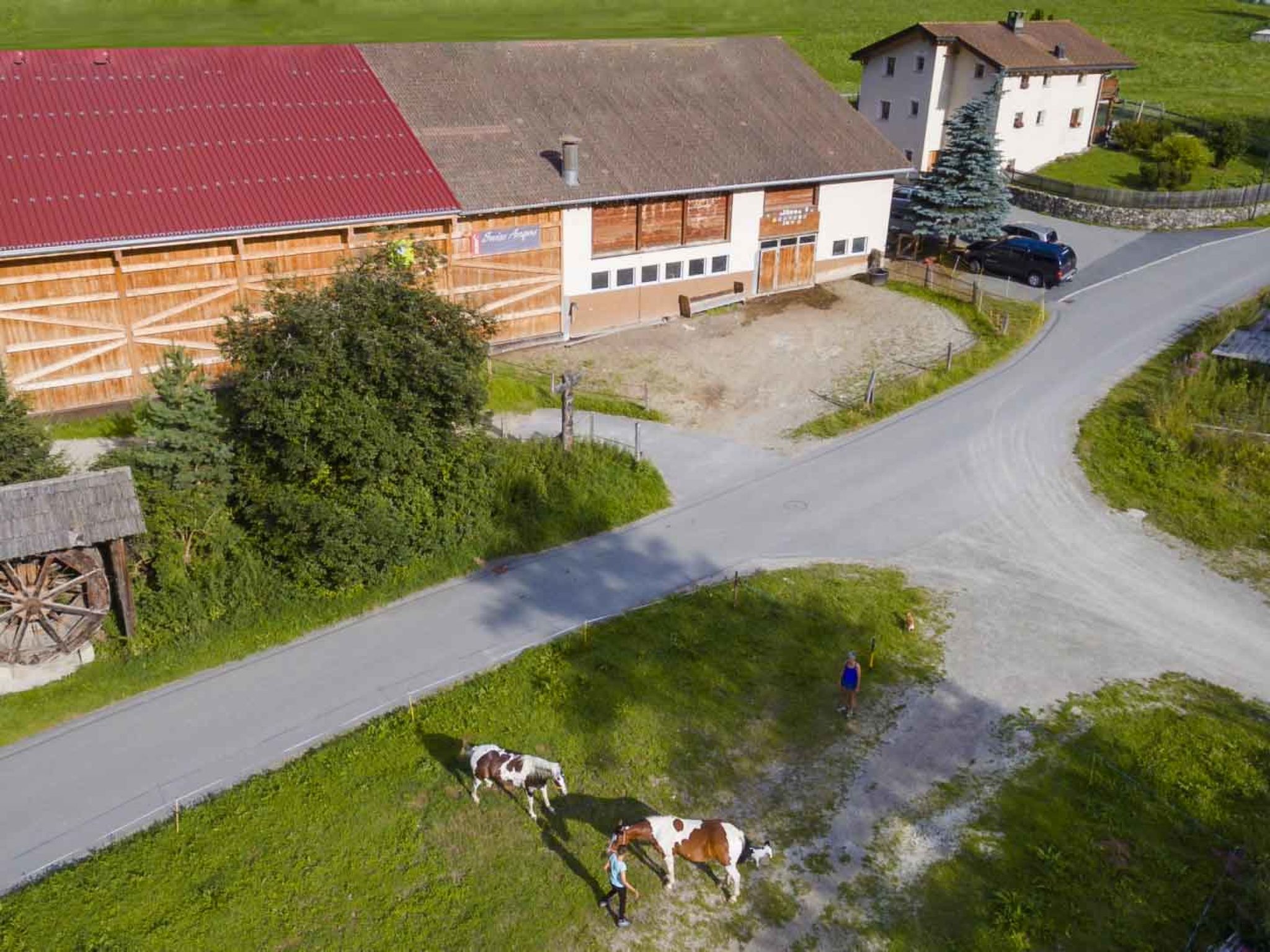 Ferienwohnungen Paclerahof, (Sta. Maria - Santa Maria Val Müstair). - Outside