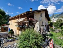 Knus appartement in Santa Maria met bergzicht en tuin - thumbnail 4