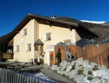 Knus appartement in Santa Maria met bergzicht en tuin - thumbnail 6