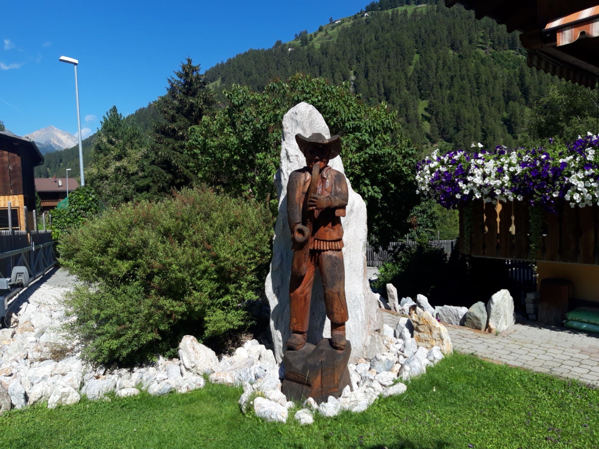 Mundaditschas, (Sta. Maria - Santa Maria Val Müstair). - Outside
