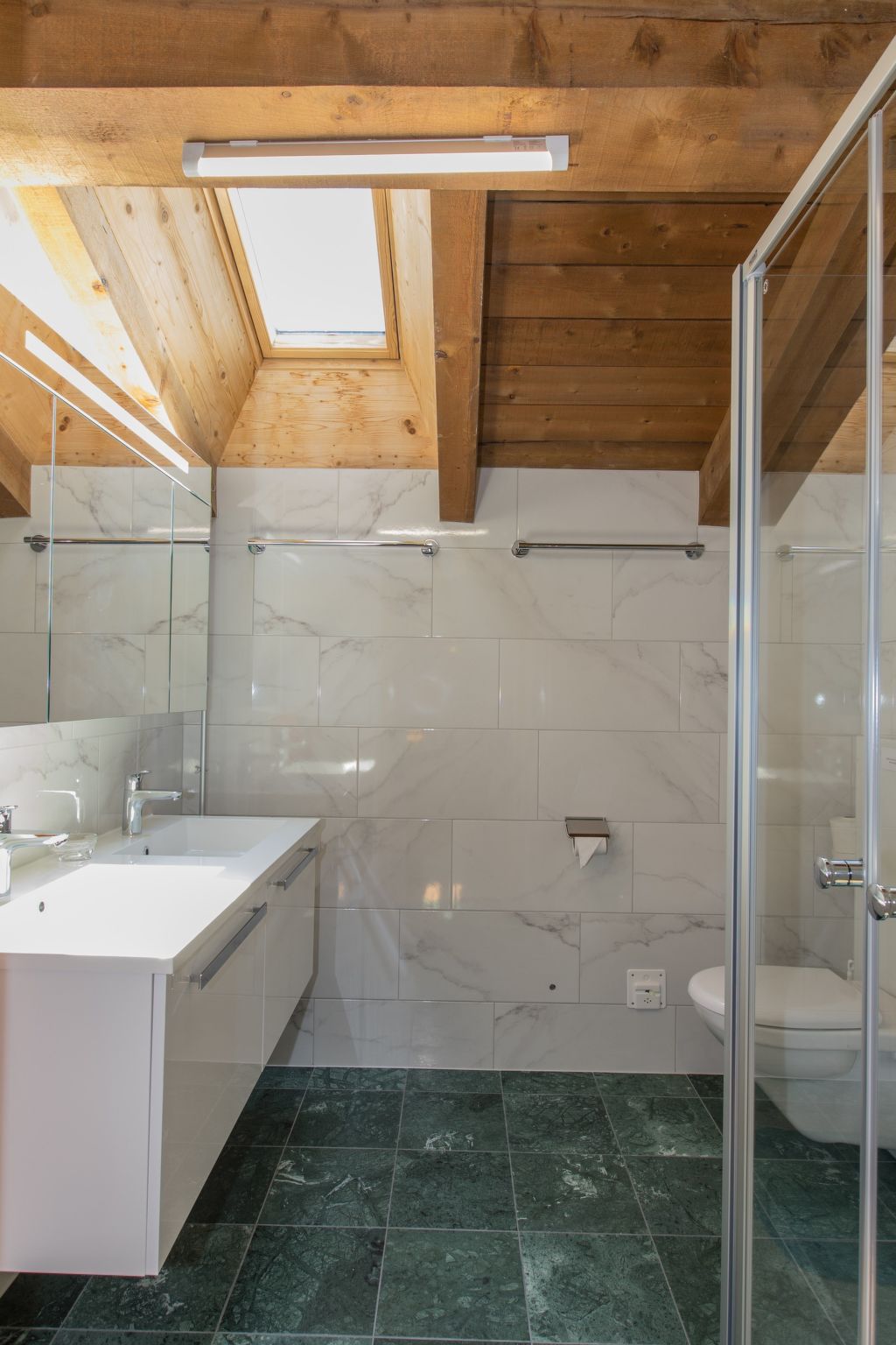 Appartement Mundaditschas, (Sta. Maria - Santa Maria Val Müstair) – Salle de bains, photo 17 sur 25