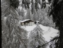 Ruim vakantieverblijf voor 12 in Santa Maria Val Müstair met whirlpool en bergzicht - thumbnail 2