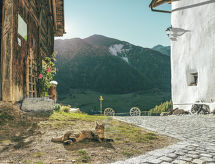 Ruim vakantieverblijf voor 12 in Santa Maria Val Müstair met whirlpool en bergzicht - thumbnail 1
