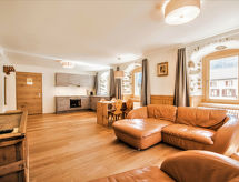 Ruim appartement in Müstair met balkon, uitzicht en nabij skipiste - thumbnail 1