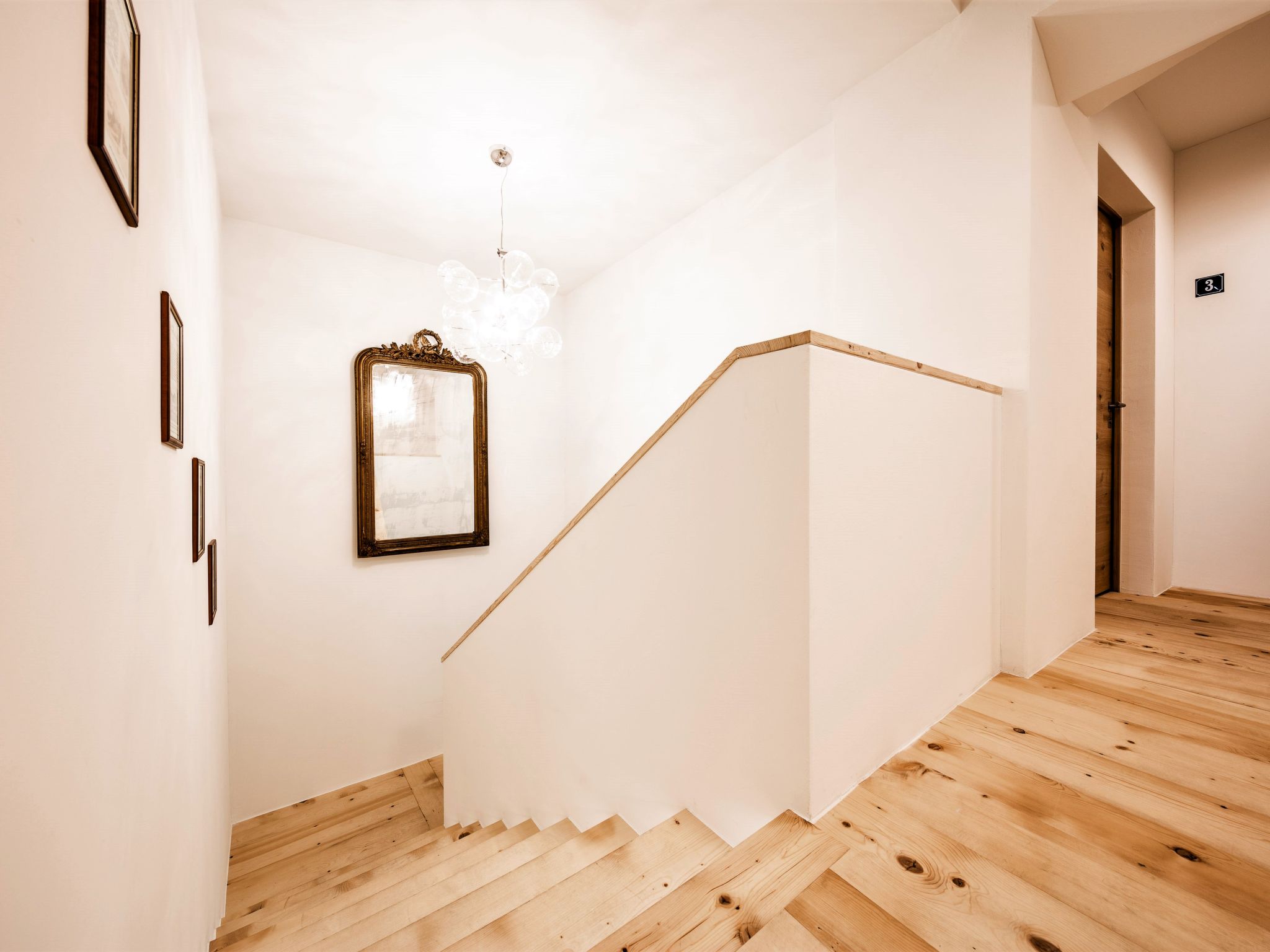 Hotel Münsterhof, (Müstair). - Dedans