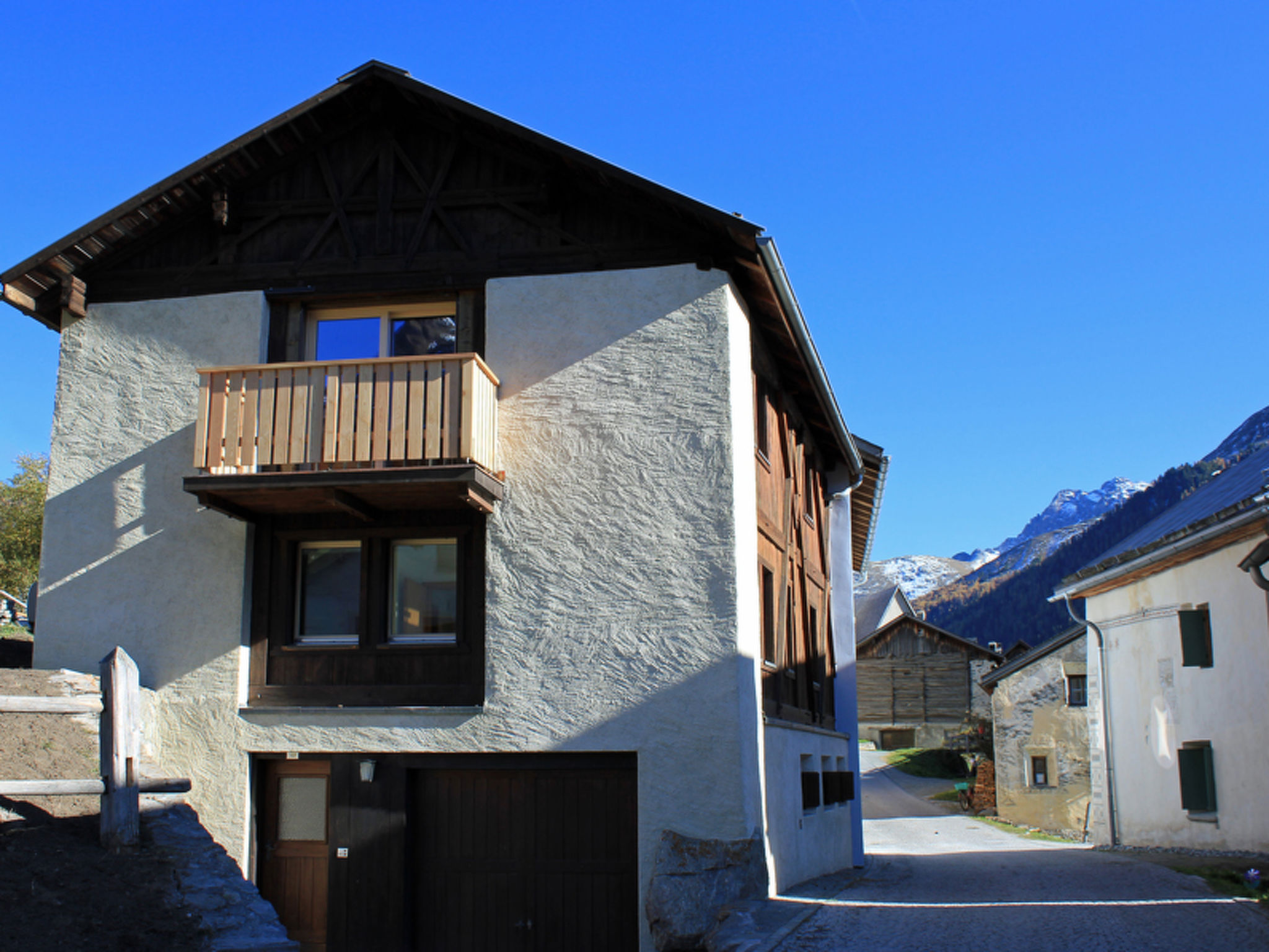 Chasa Tablà, (Guarda) - Buiten
