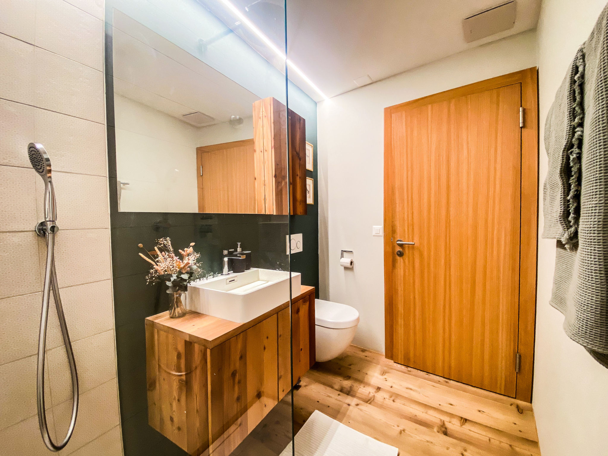 Chasa Savü, (Guarda). - Binnen