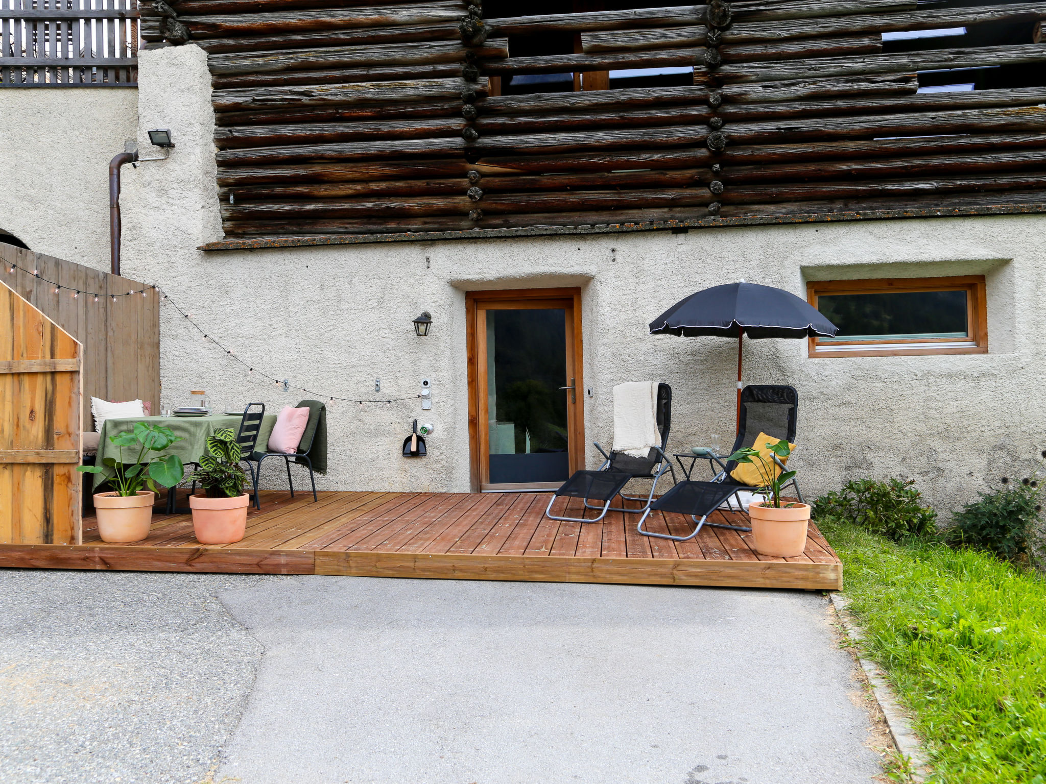 Chasa Savü, (Guarda). - Buiten