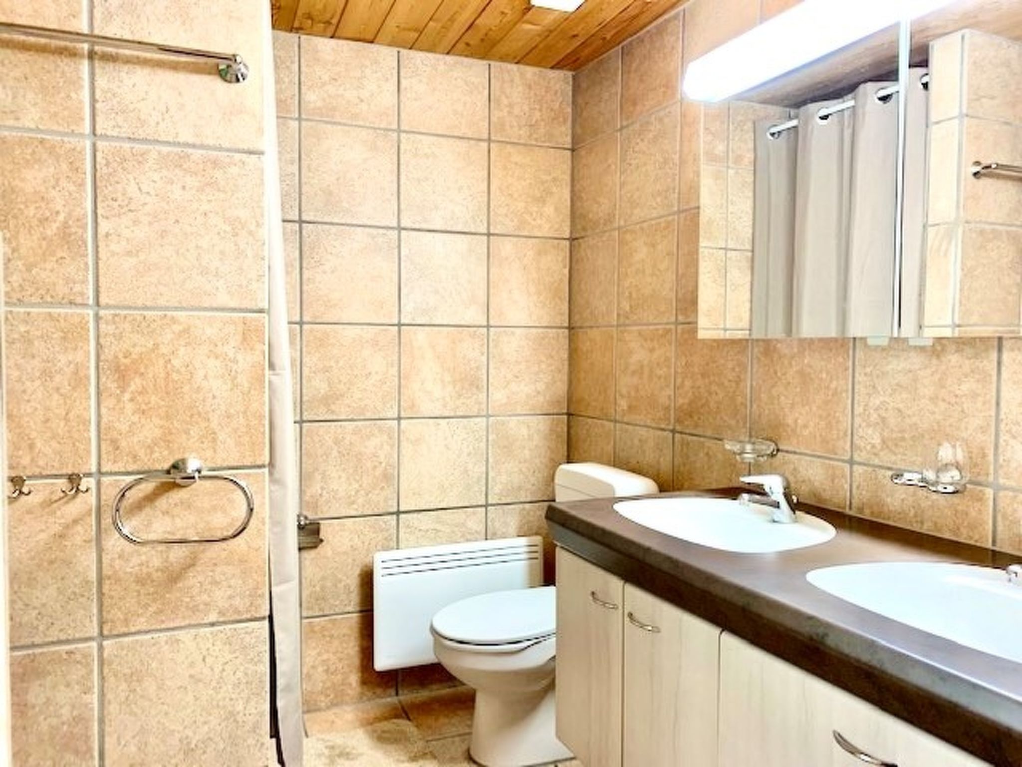 Chasa Stupan 1. Obergeschoss, (Ardez). - Binnen