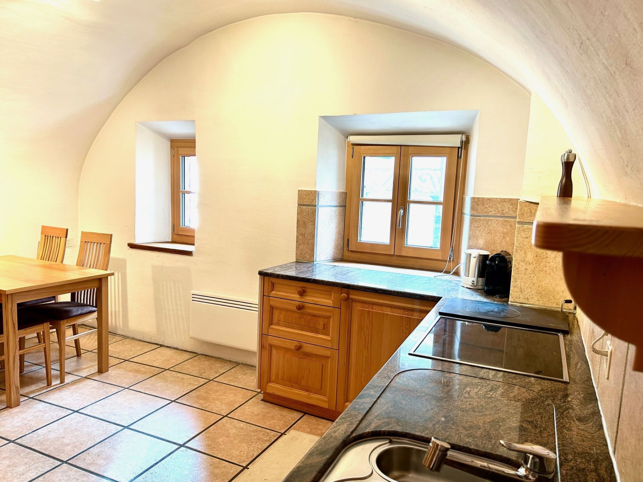 Chasa Stupan 1. Obergeschoss, (Ardez). - Binnen