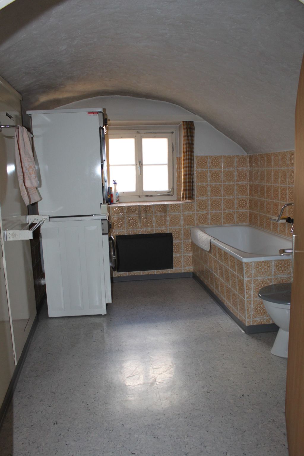 Appartement Chasa Crusch 117, (Ardez) – Salle de bains, photo 6 sur 23