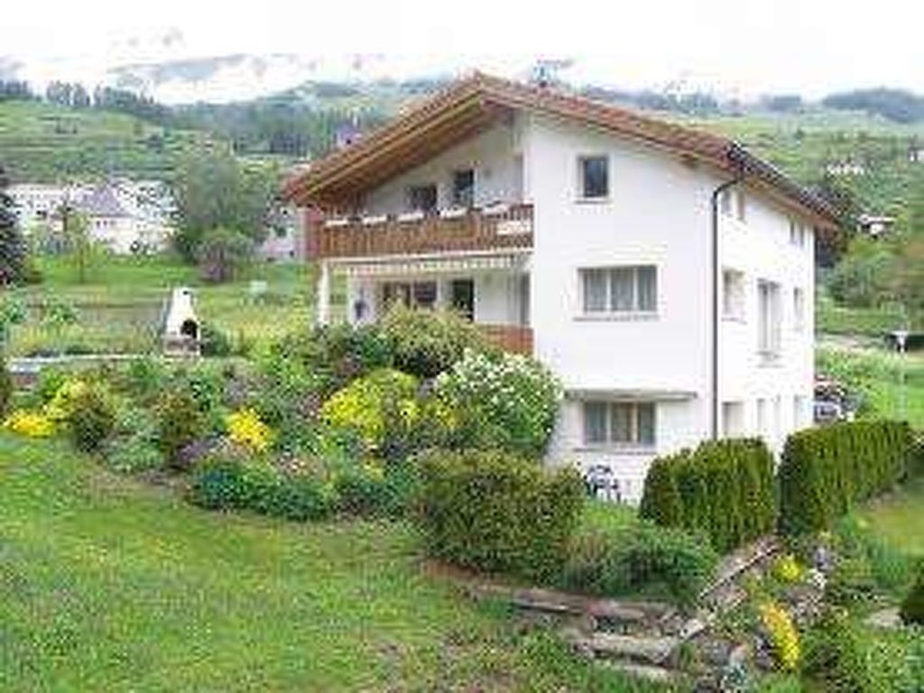 Appartement Ferienwohnung Chasa Schmidt in Zwitserland