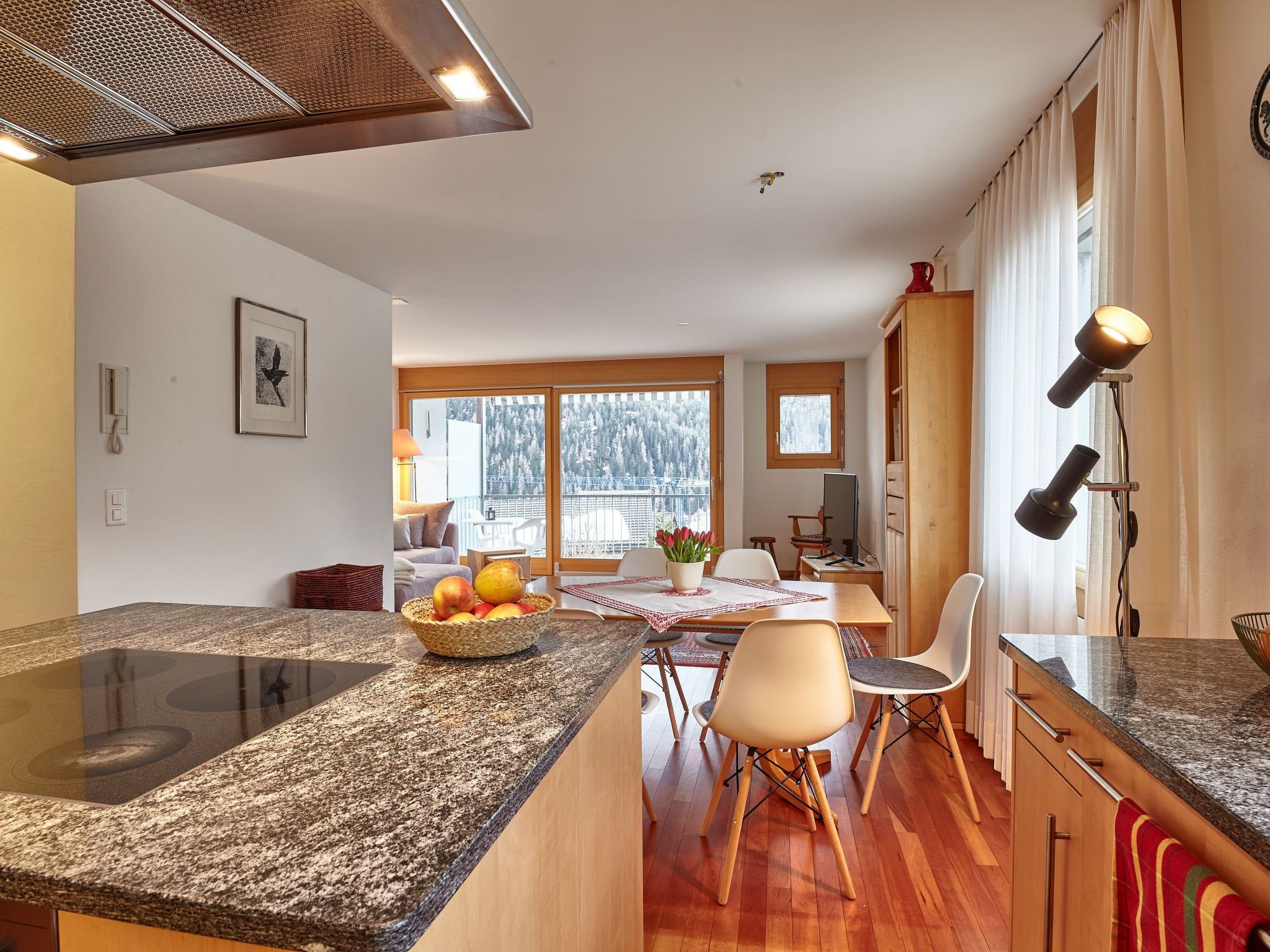 Appartement Refugio Pratuor, (Scuol) – Cuisine et coin repas, photo 7 sur 17
