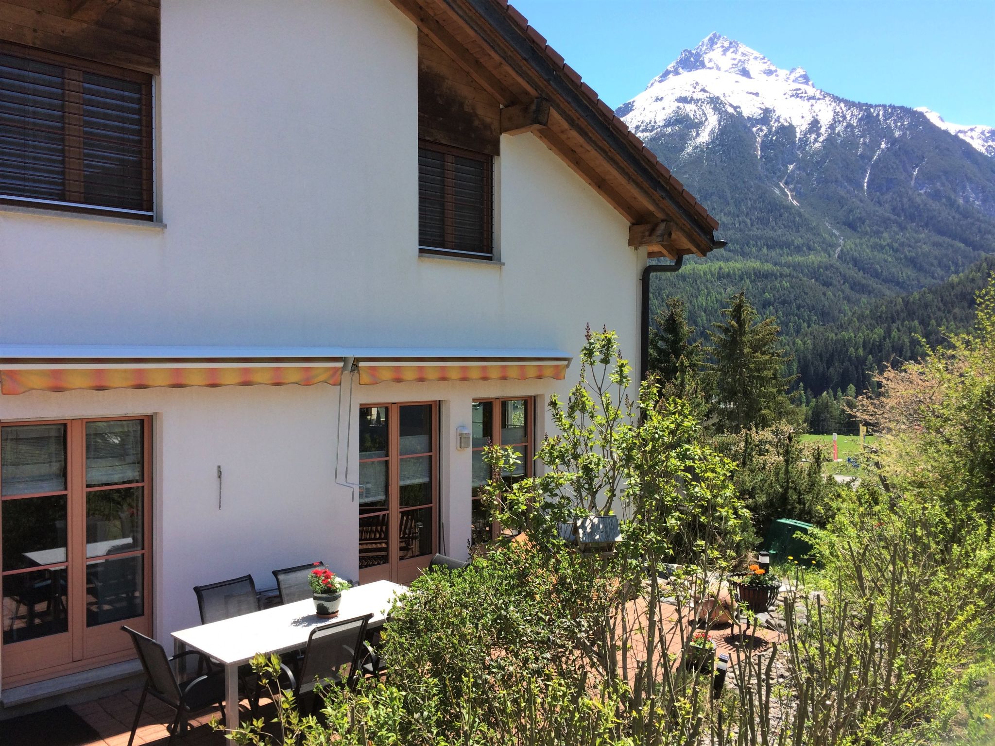 Ferienwohnungen Senda 495D, (Scuol) - Buiten