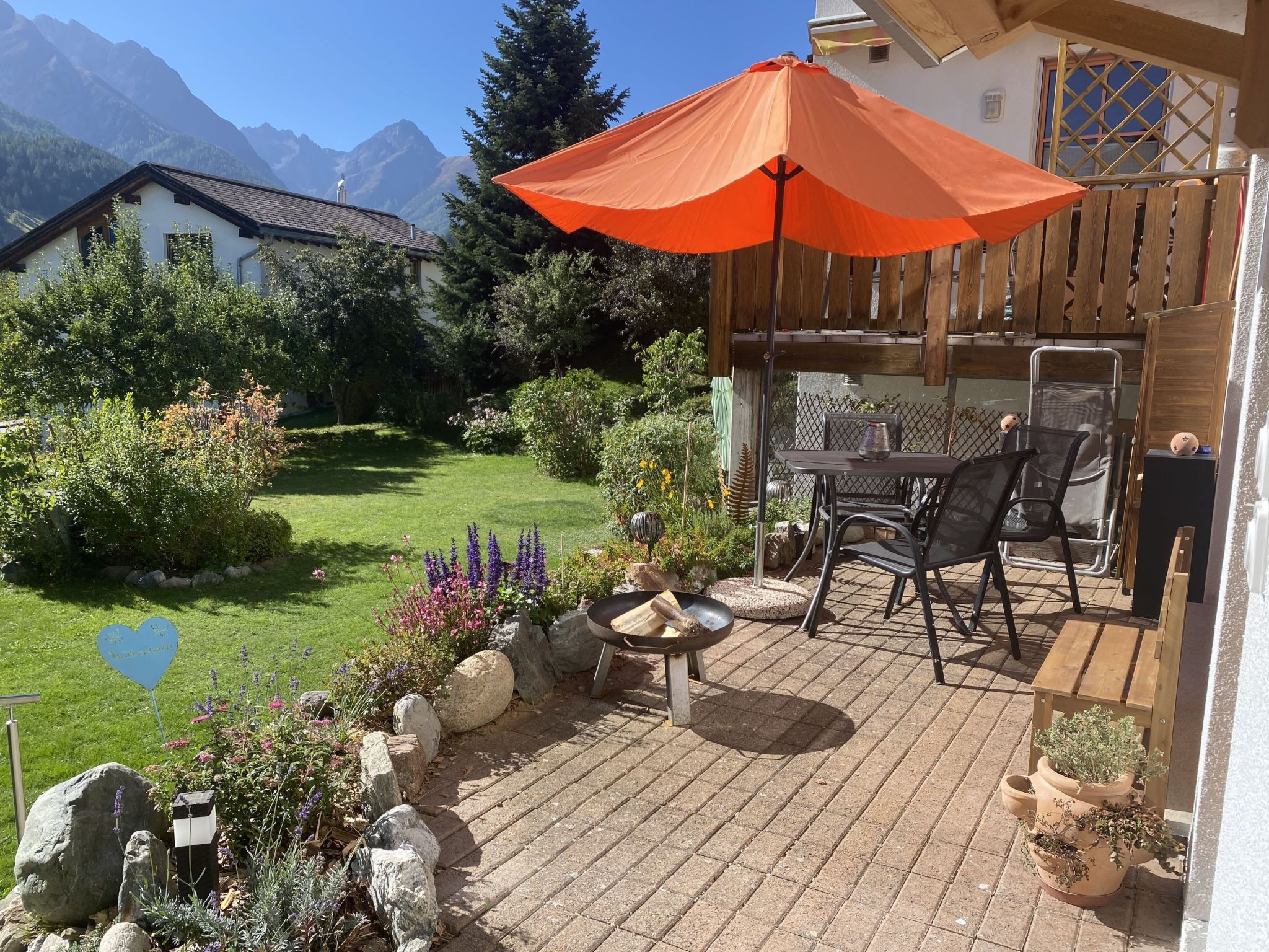 Ferienwohnungen Senda 495D, (Scuol) - Draußen