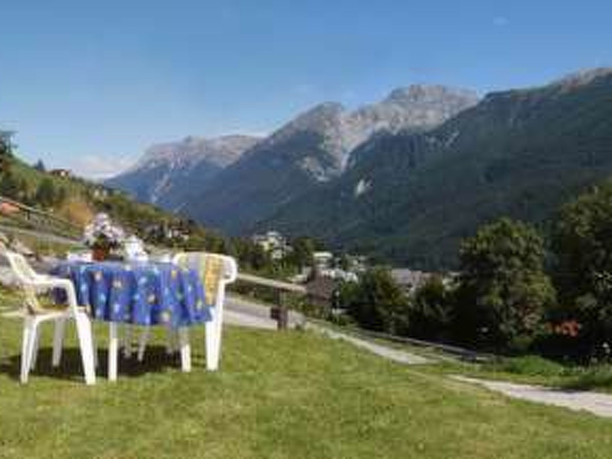 Chasa Ritzmann, (Scuol). - Image-tags.info