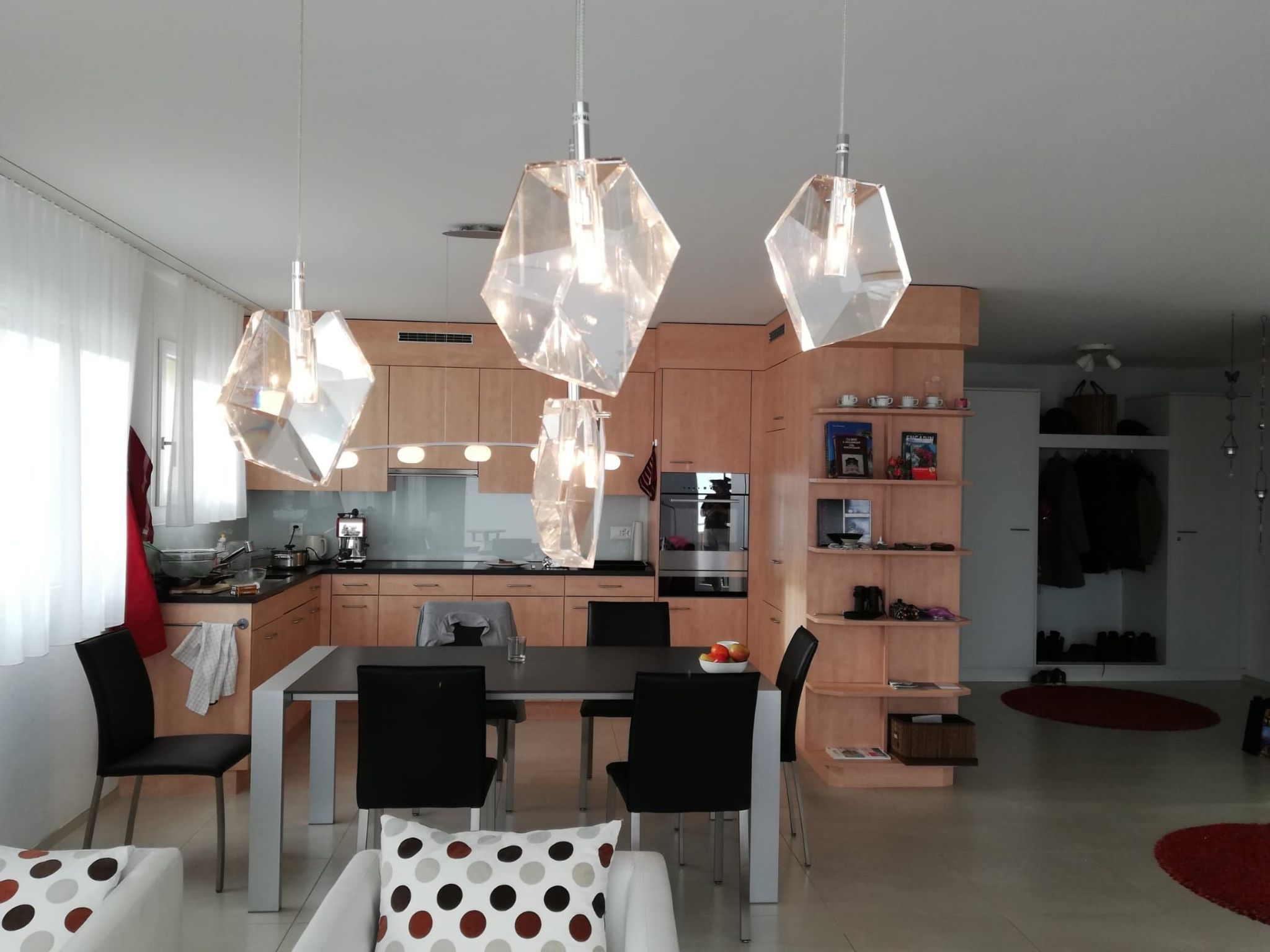 Appartement Via da Liuns 790, (Scuol) – Cuisine et coin repas, photo 7 sur 18