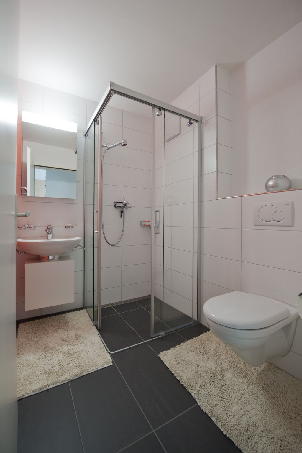 Appartement Via da Liuns 790, (Scuol) – Salle de bains, photo 13 sur 18