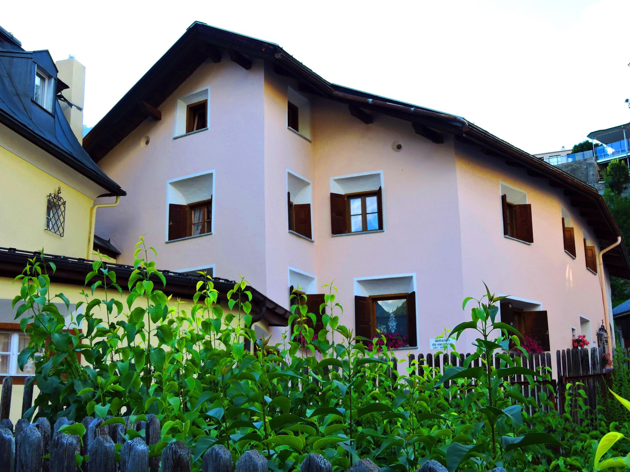 Chasa Calcagnini, (Scuol) - Draußen