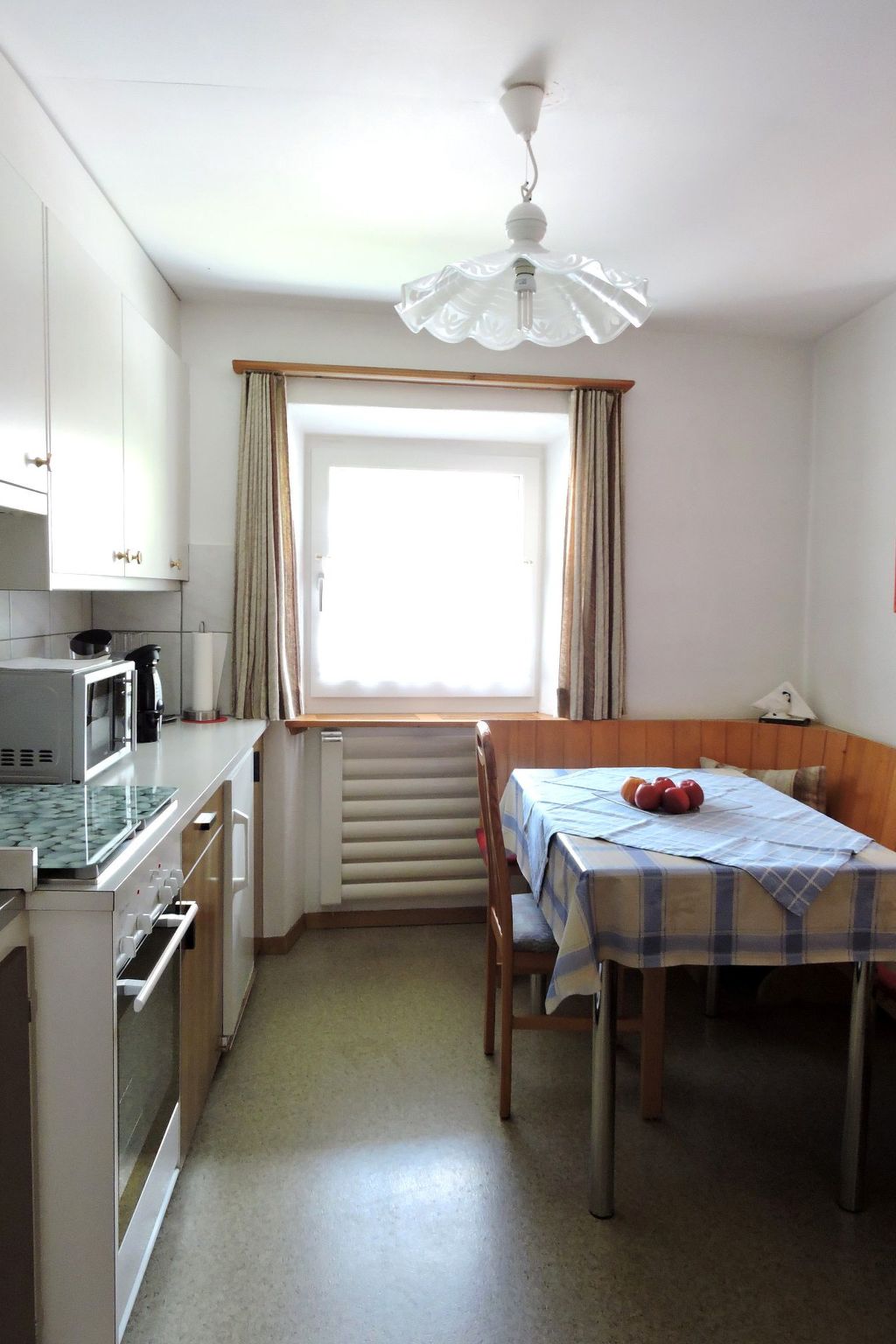 Appartement Chasa Calcagnini, (Scuol) – Cuisine et coin repas, photo 23 sur 26