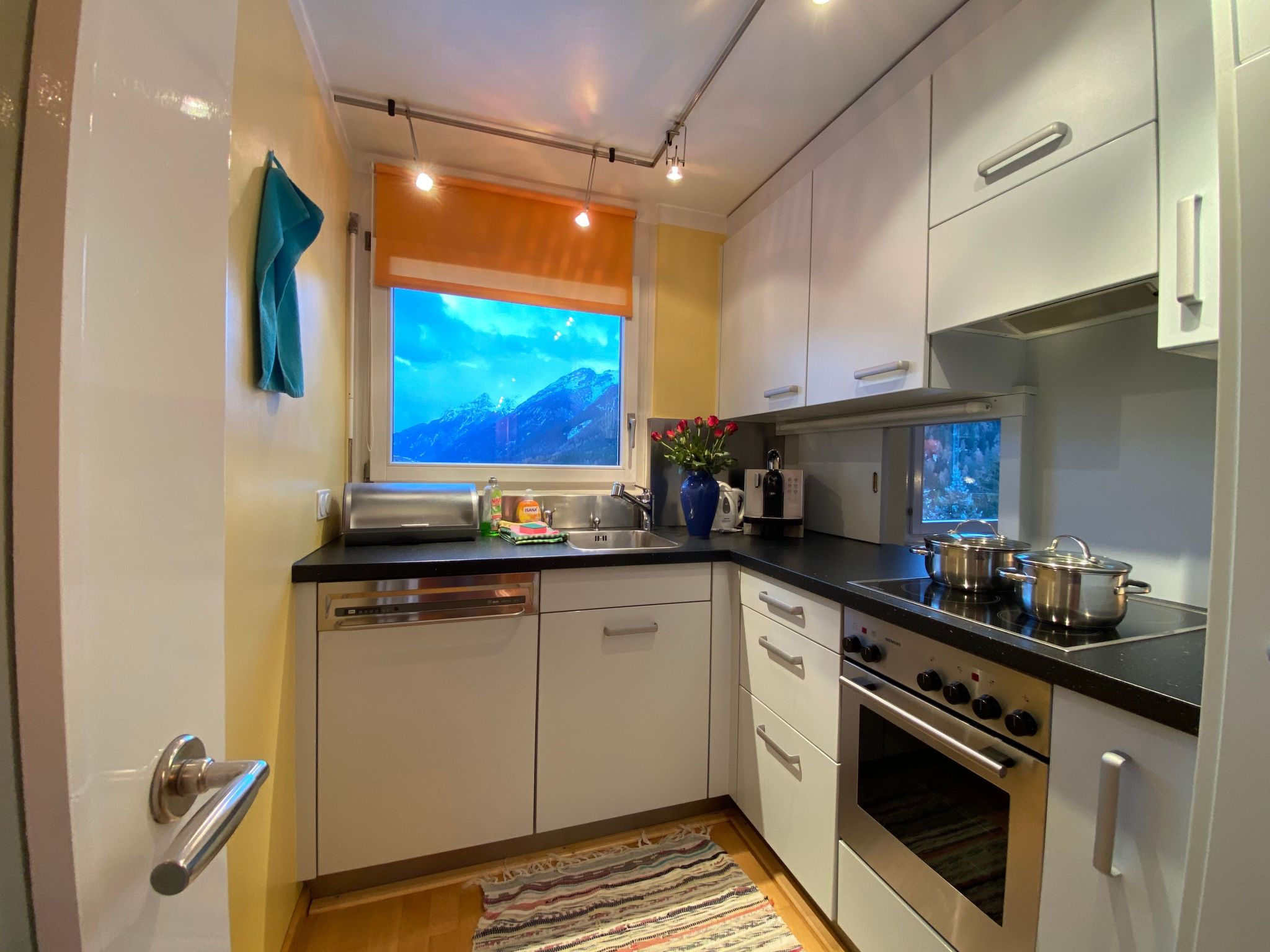 Appartement Sotchà 8c, (Scuol) – Cuisine et coin repas, photo 30 sur 42