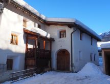 Chasa dals culombs: authentiek bergverblijf in Scuol - thumbnail 1