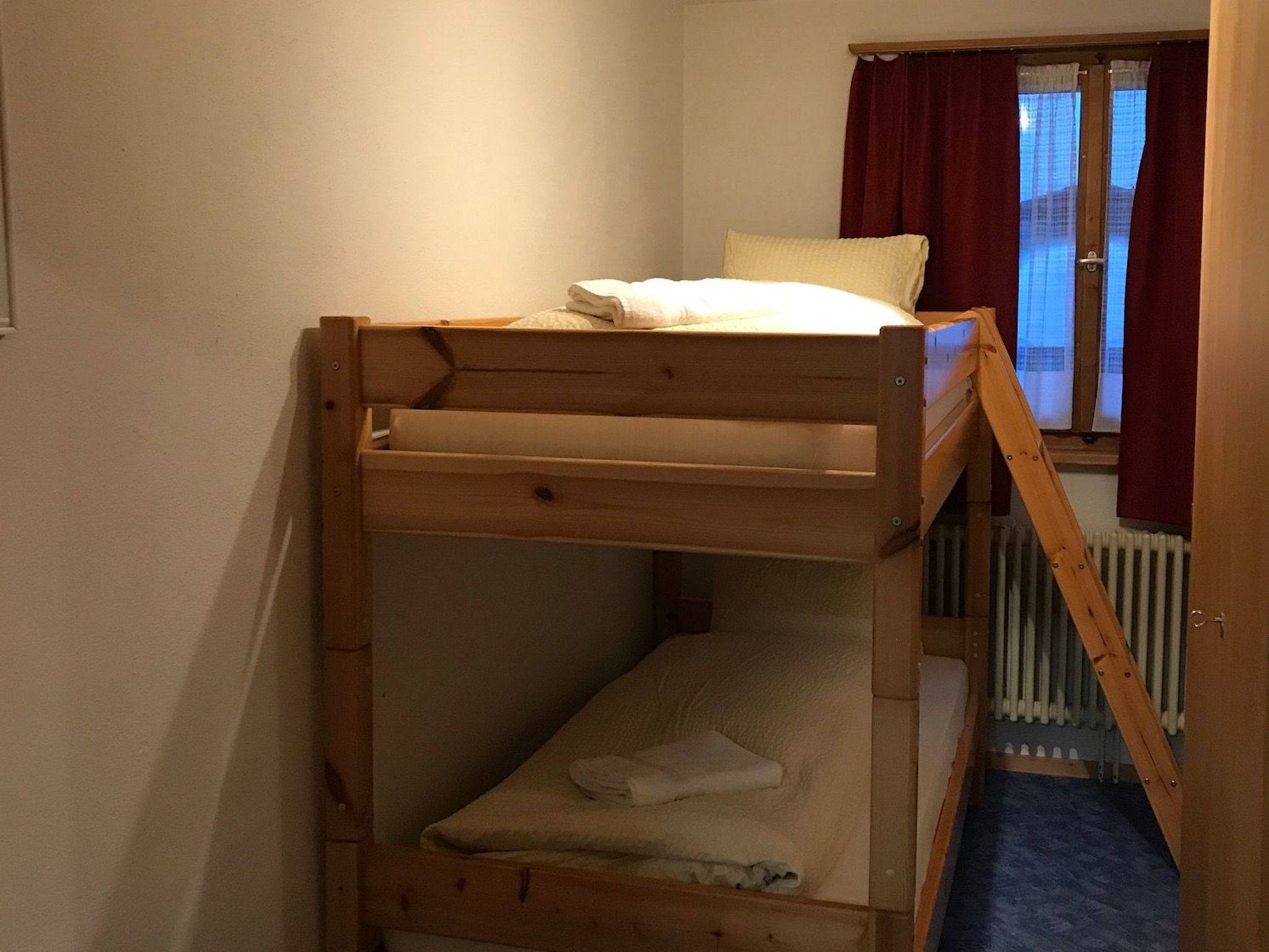Appartement Ferienwohnungen Chasa Valär, (Scuol) – Chambre, photo 12 sur 14