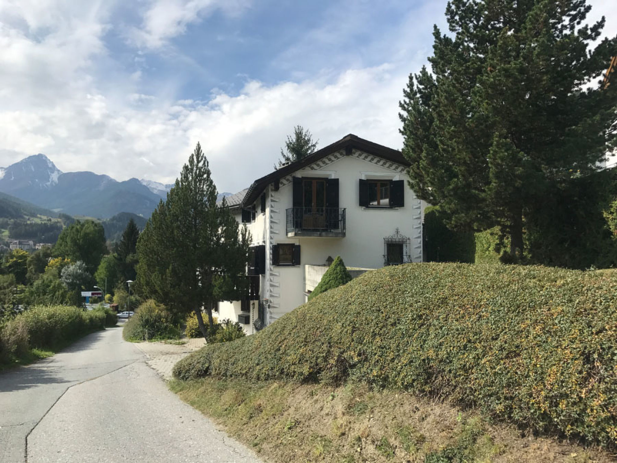 Chasa Tusa, (Scuol) - Draußen