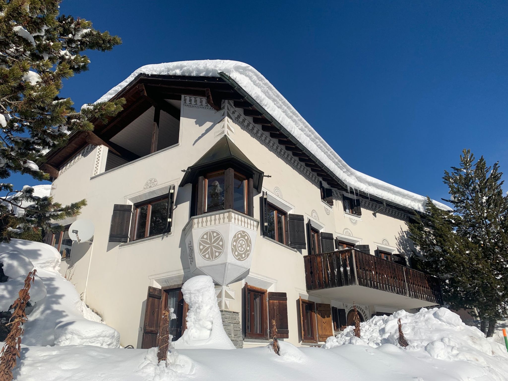 Chasa Tusa, (Scuol) - Draußen