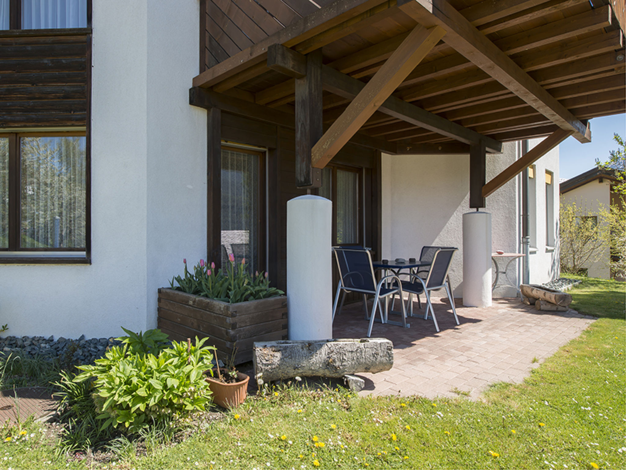 Chasa Bainvgnü, (Scuol) - Draußen