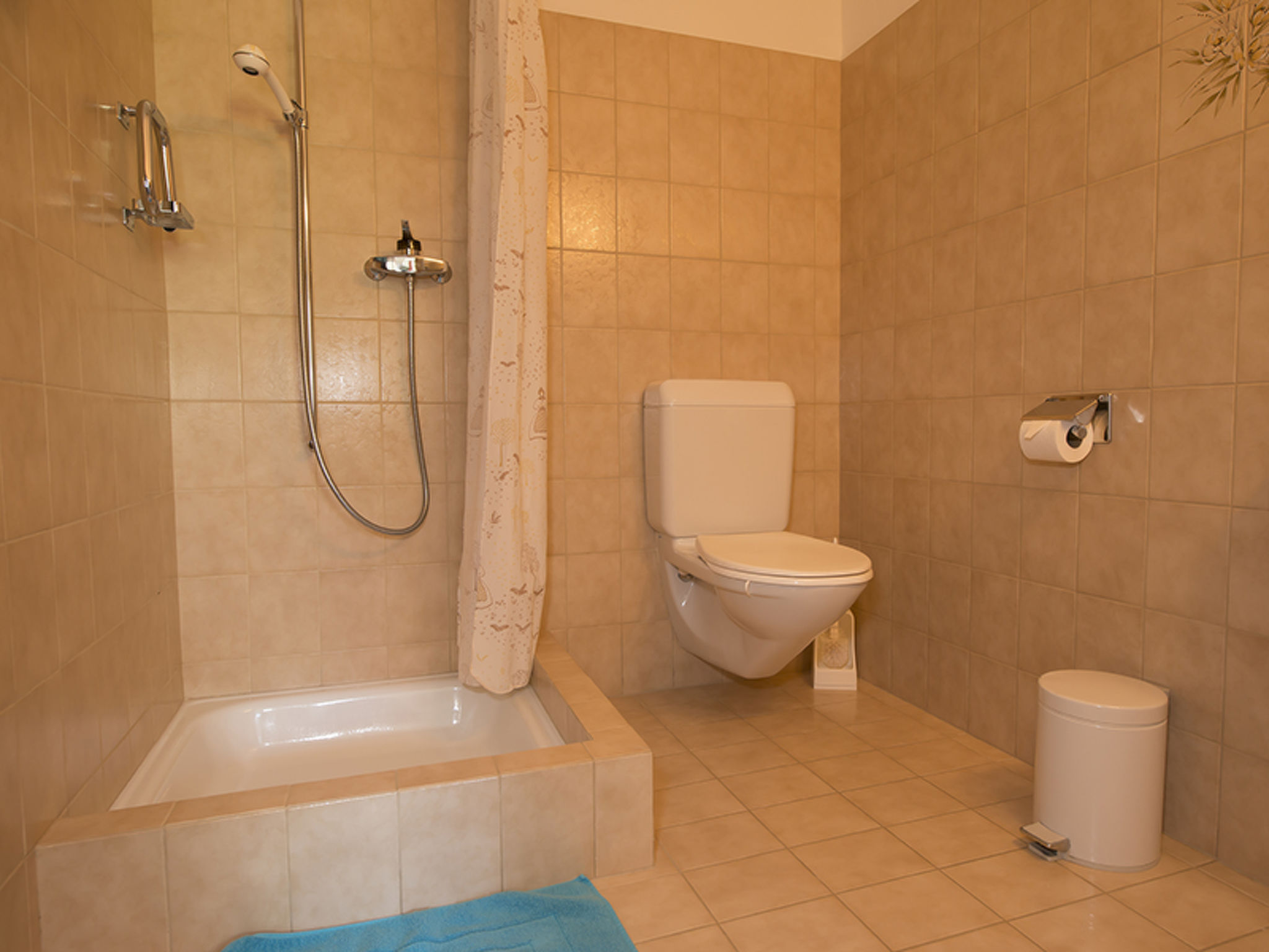 Chasa Bainvgnü, (Scuol). - Image-tags.info