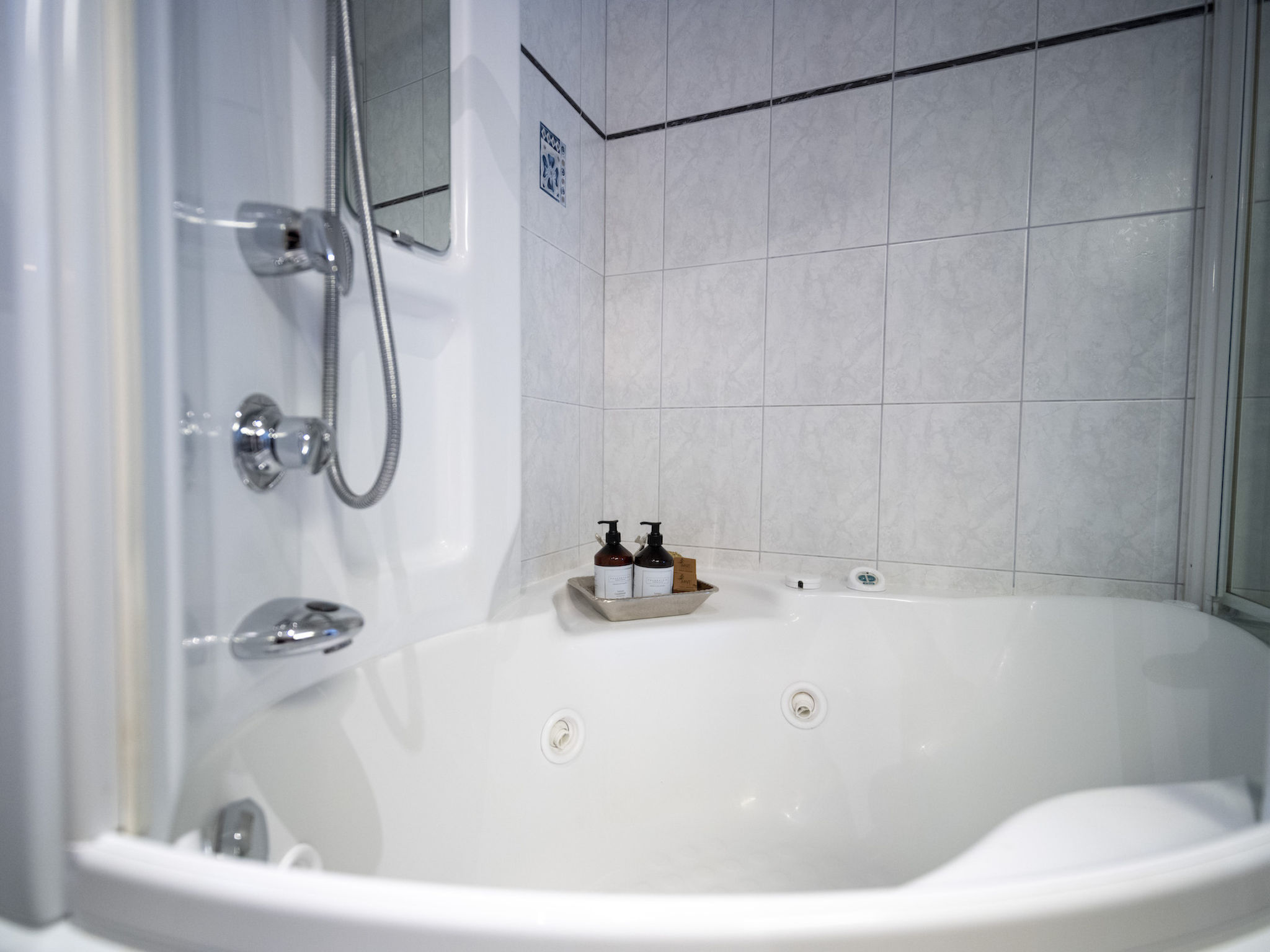 Meis Chalet, (Scuol) - Buiten