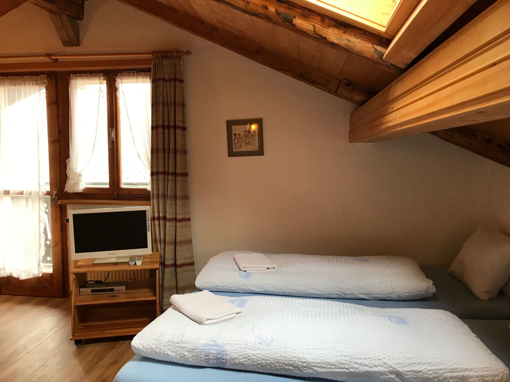 Appartement Ferienwohnungen Chasa Valär, (Scuol) – Chambre, photo 11 sur 16