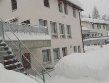 Aquileia**** in Scuol: Ruim chalet voor 6 aan skipiste en bergmeer - thumbnail 1