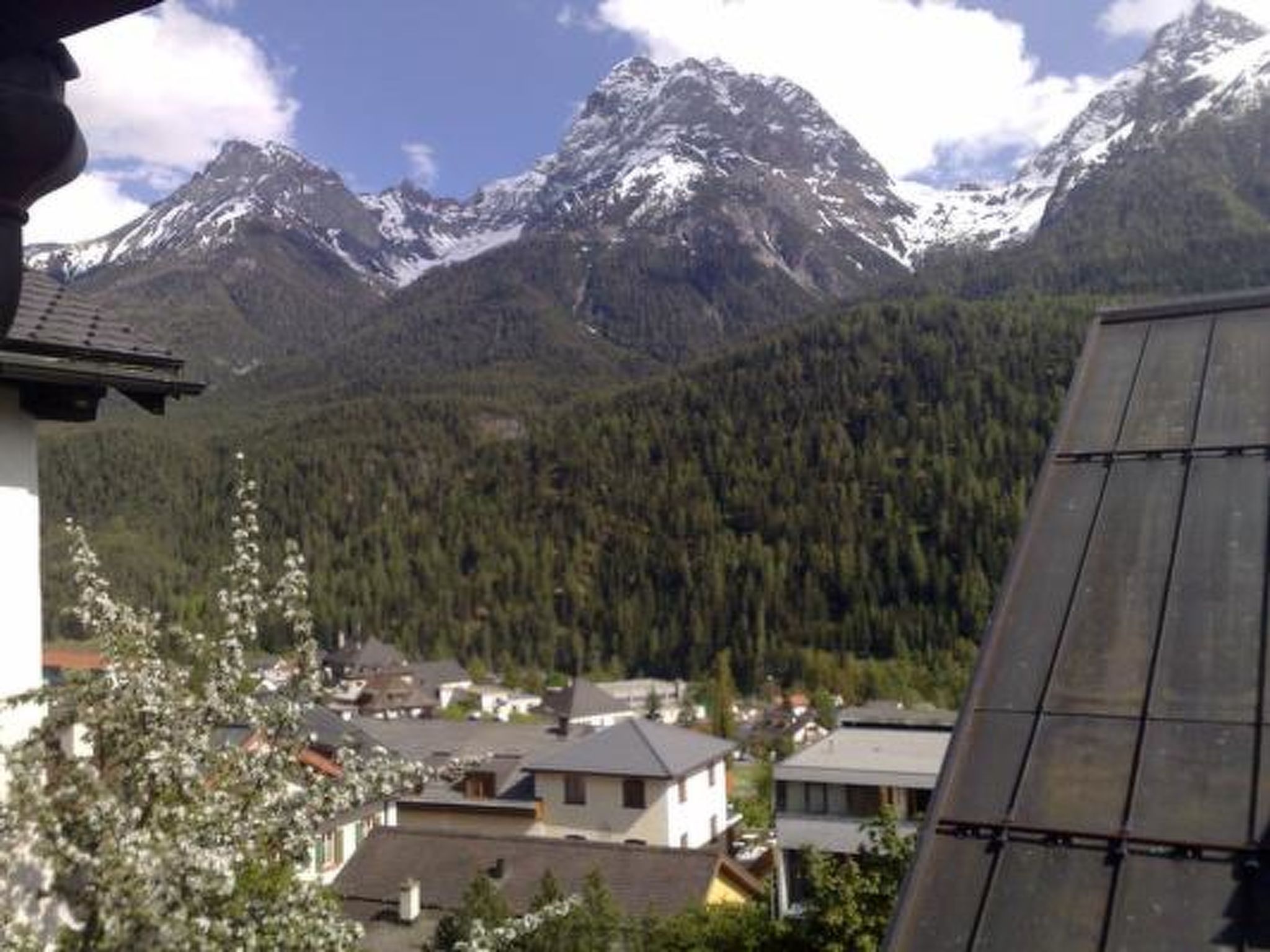 Ferienwohnungen Chasa Valär, (Scuol)