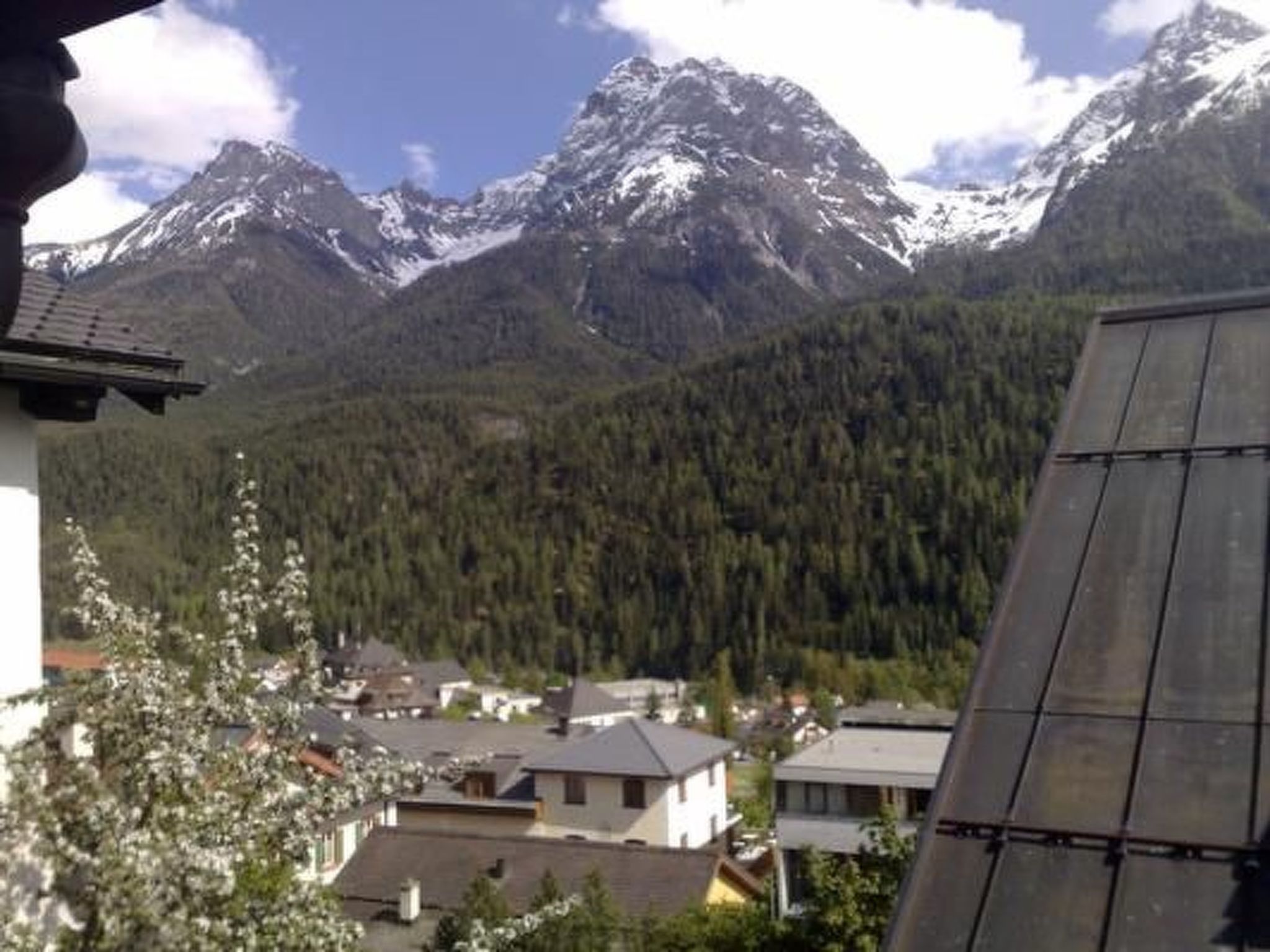 Ferienwohnungen Chasa Valär, (Scuol)